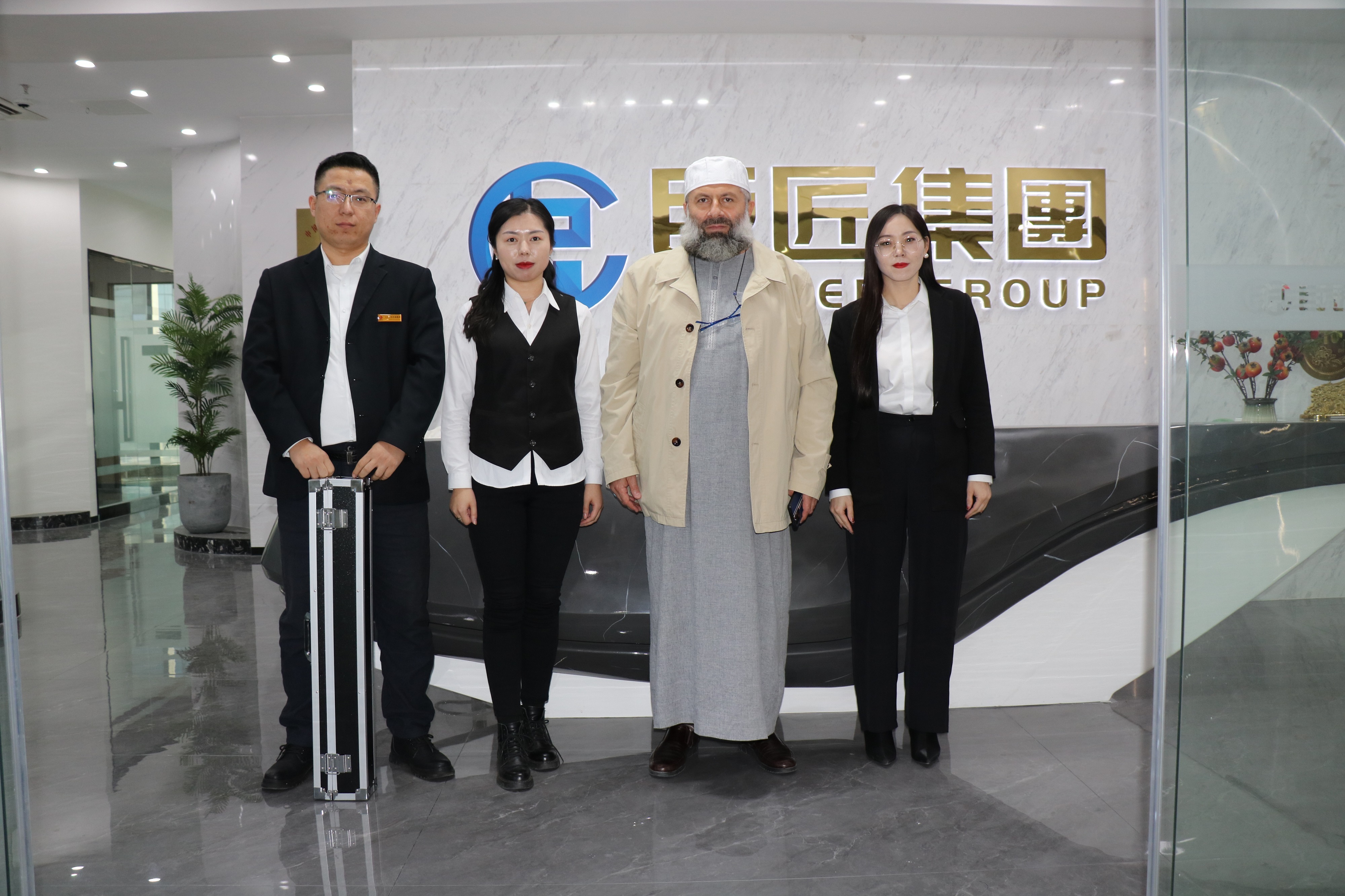 山东德信竞技机械集团智能成像找水仪出口至土耳其